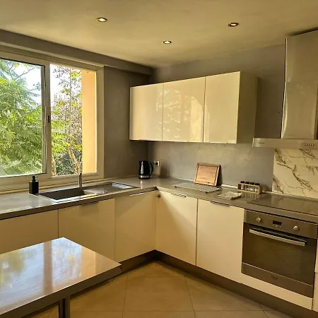 - Sea View And Coeur De Apartment Toulon